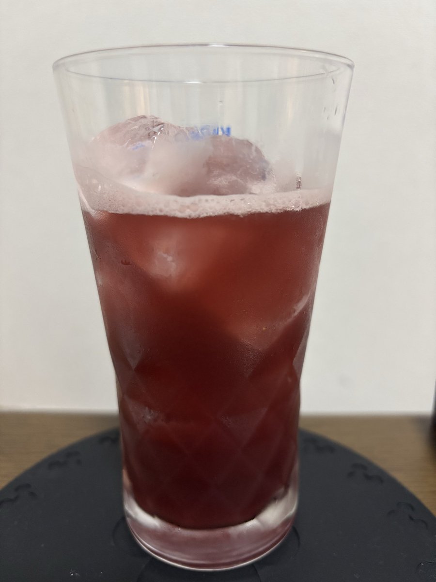 kisui_sumile's tweet photo. 乾杯🥂 https://t.co/UsUzFjNrCM