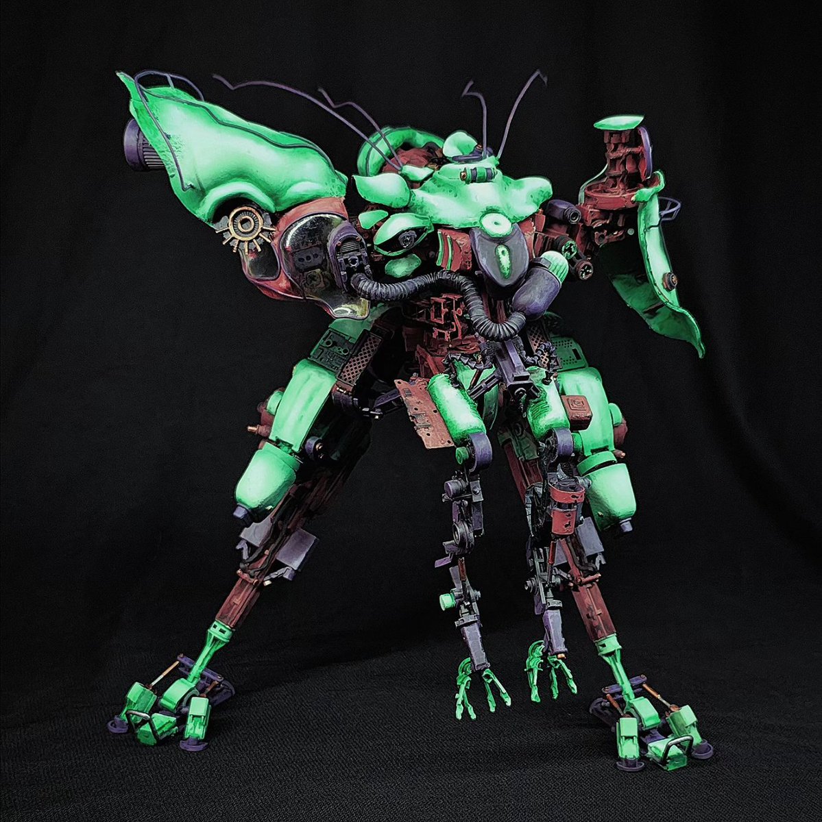 neielmont's tweet image. Burntmoth, by Kevin Monti.

Check out the #peculiarrobotcontest Instagram and Facebook page! this is my entry for that contest :)

#scratchbuild #trashbashing #mechadesign #scalemodel