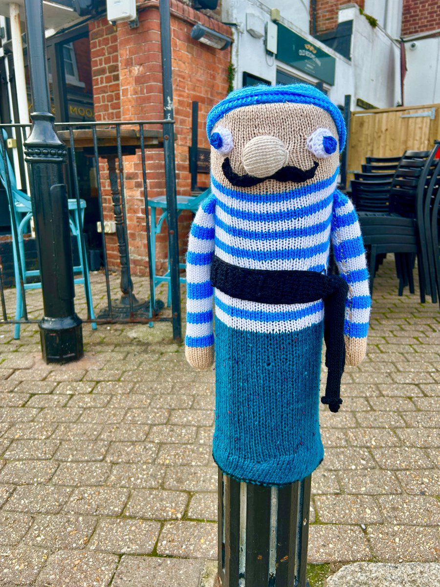 Visit__Weymouth's tweet photo. 🥰 🧶 The wonderful Knitoholics have been in action again at Weymouth's South Harbourside - just in time for this year's #PirateFest! We just love seeing these fantastic creations which always bring a smile to people's faces.

#knitting #crochet #weymouthdorset #visitweymouth https://t.co/PQisHrtw78