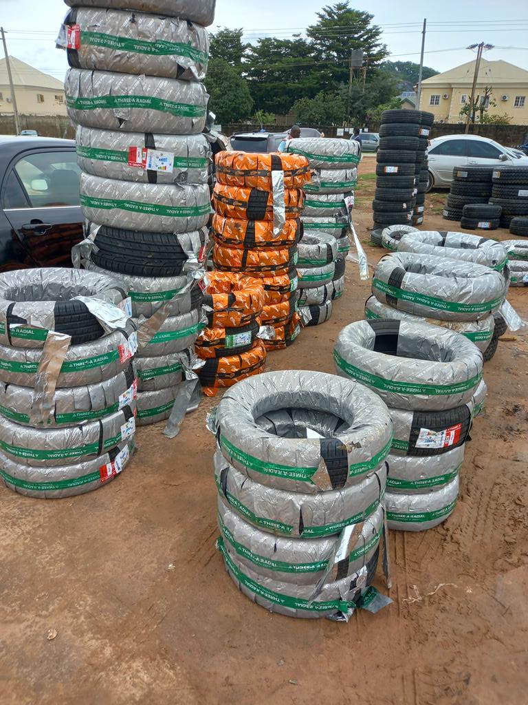 philznnona's tweet image. Na here we dey since morning.

Fresh stock just in!
We’re offloading tyres of all sizes &amp;amp; brands.
✅ Latest production dates, quality guaranteed.
Ready for pickup &amp;amp; nationwide delivery.

#PhilzAutoz #Tyres #Abuja