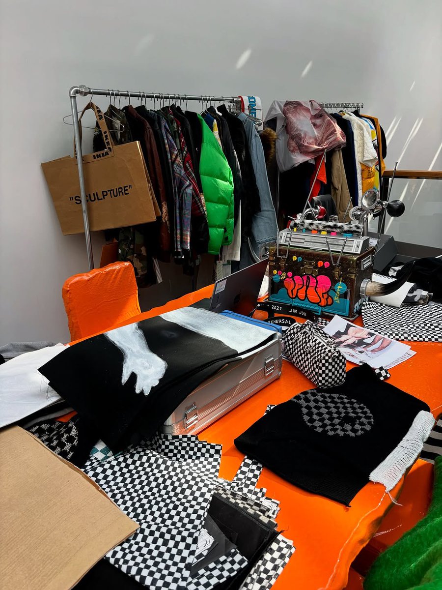 xt8tfashion's tweet photo. Discover Virgil Abloh: The Codes at Grand Palais, Paris (Sept 30 – Oct 9, 2025). An immersive journey through his legacy of design, culture, and innovation. #VirgilAbloh #TheCodes https://t.co/4BplqIOZeY