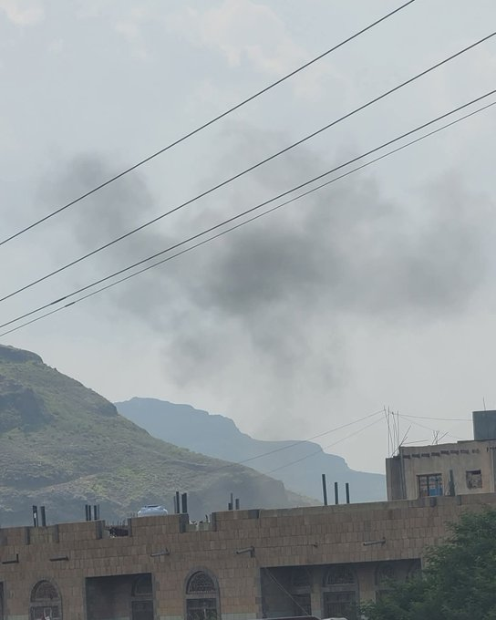 South24E's tweet photo. #BREAKING
Local sources: IED explosion targeted security campaign team in #AlTurba, Taiz resulting in clashes with armed men
#south24 https://t.co/qHz9fakPyb
