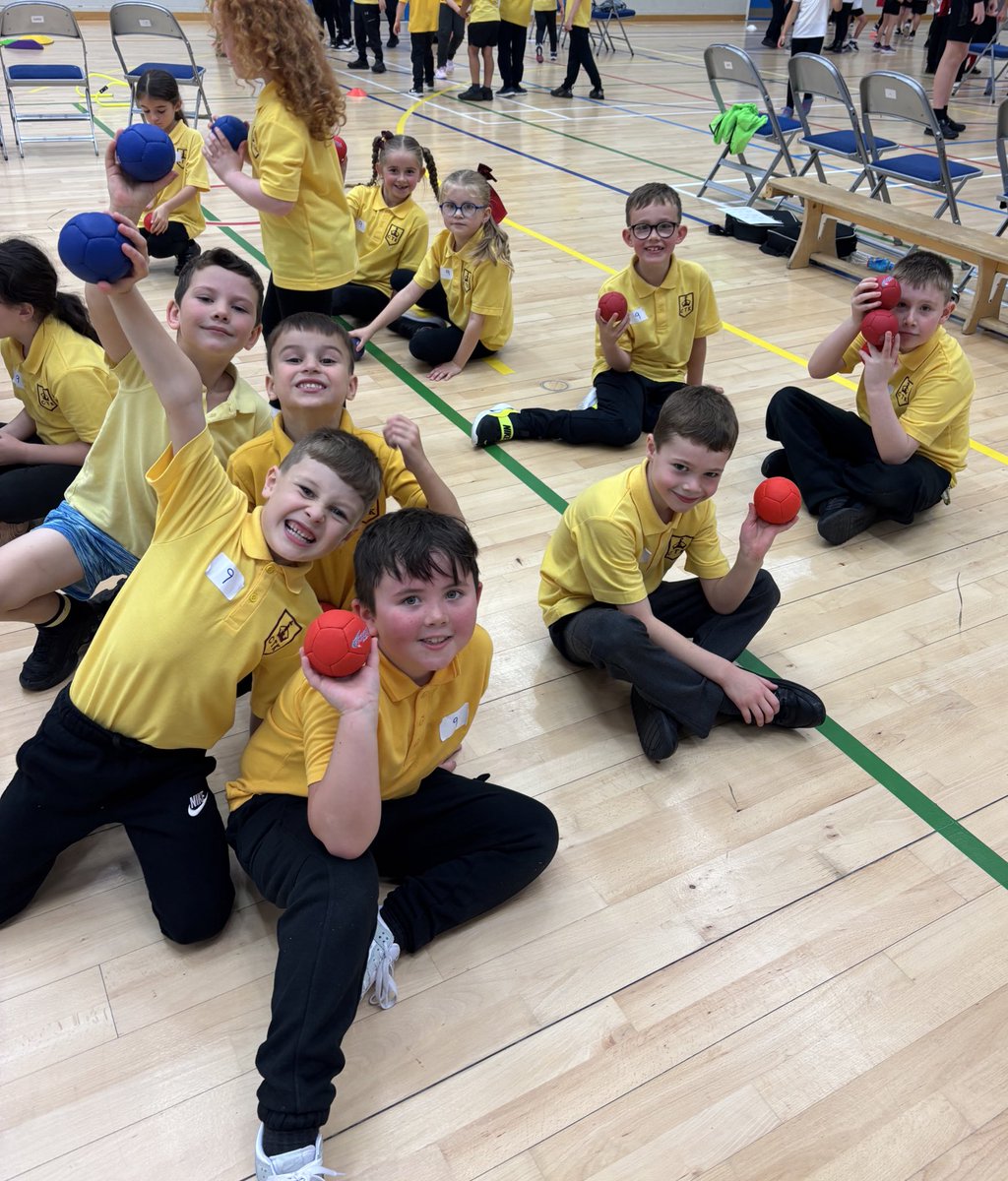 EVENTS|

Great morning at Ravenscraig for the Motherwell p3 multi skills event with almost 200 pupils attending. 

Huge thank you to our wonderful Level 6 college students from <a href="/NCLanarkshire/">New College Lanarkshire</a> who supported every station to ensure the event ran smoothly.

<a href="/sportscotland/">sportscotland</a>