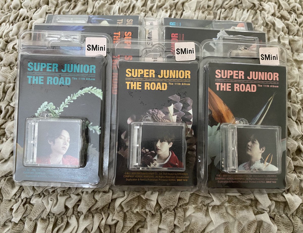springfallph's tweet image. [#SFPHGA]

Super Junior SS10 in Manila Giveaway

🎁The Road Smini Album (Sealed)

Rules
💙MBF @springfallph
💙Like &amp;amp; RT this tweet
💙Reply the member you want - will random pick total 9 winners

can claim at SJ Fiesta 10/3 or D-Day 10/4

See you PHELF! 🥳🥰