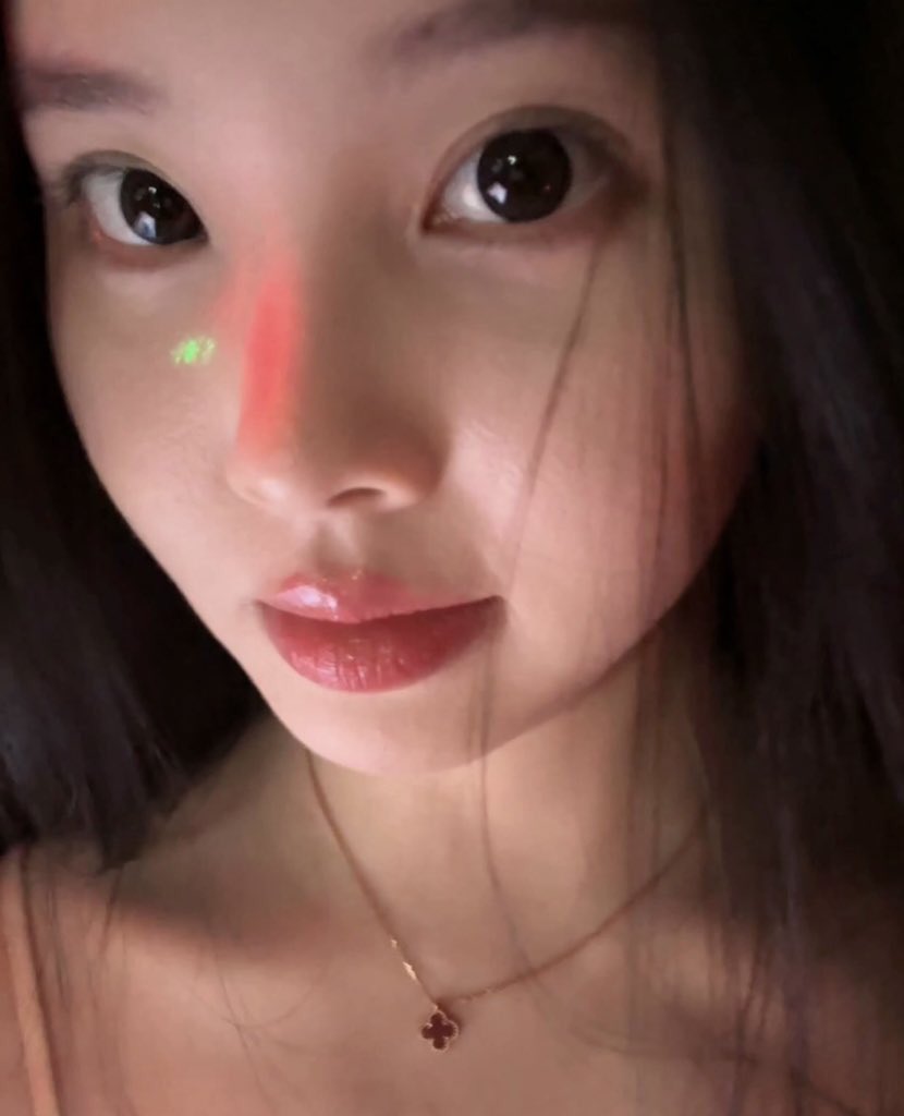 国庆节放假第二天今晚母女双飞体育生了，你们想看什么？
#反差  #御姐  #母狗