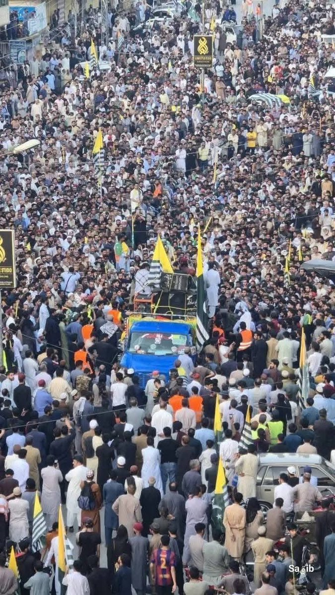 میاں حماد🦁² (@hammadch39) on Twitter photo جب شعور شور مچاتا ہے 
پھر تخت لرزنے لگتے ہیں
میں ہوں کشمیر میں ہوں ایکشن کمیٹی ✌️✌️ 
#AJKRightsmovement 
#ProudMoment 
#proudtobkashmiri جب شعور شور مچاتا ہے 
پھر تخت لرزنے لگتے ہیں
میں ہوں کشمیر میں ہوں ایکشن کمیٹی ✌️✌️ 
#AJKRightsmovement 
#ProudMoment 
#proudtobkashmiri