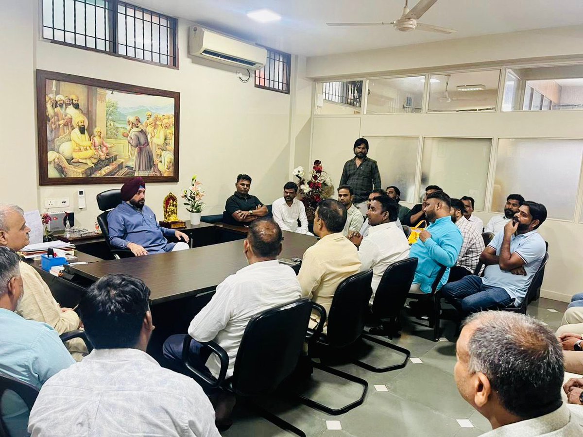 यमुना पार देहाती क्षेत्र वाल्मीकि शोभा यात्रा समिति एवं अध्यक्ष श्री राजेश ढीका जी द्वारा 7 अक्टूबर को आयोजित होने वाले श्री वाल्मीकि जयंती कार्यक्रम का निमंत्रण ससम्मान स्वीकार किया। 

इस पावन अवसर पर सभी समाजबंधुओं को हार्दिक शुभकामनाएँ एवं बधाई।