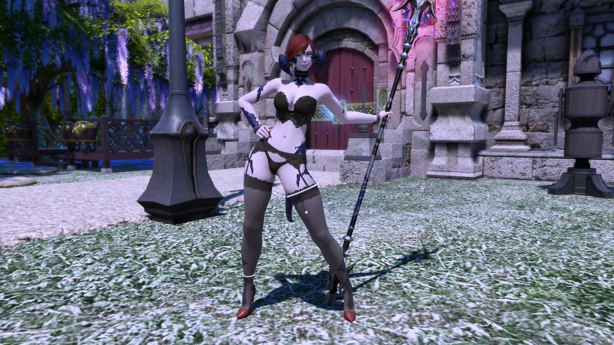 I'm still liking this, maybe should change the neck lace