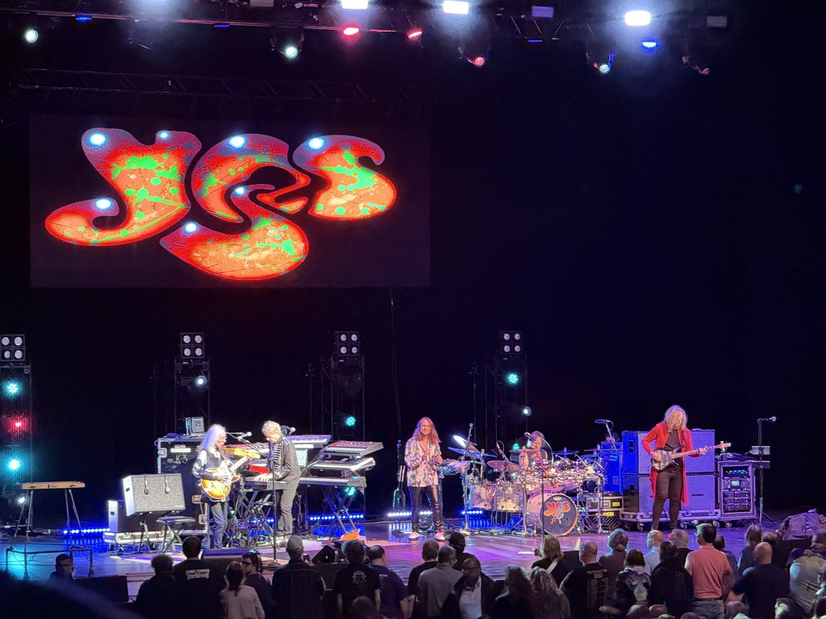 YES at the Toyota Oakdale Theatre in Wallingford, CT 10/1/2025 <a href="/yesofficial/">YESofficial</a> <a href="/OakdaleTheatre/">Toyota Oakdale Theatre</a> #FragileTour2025