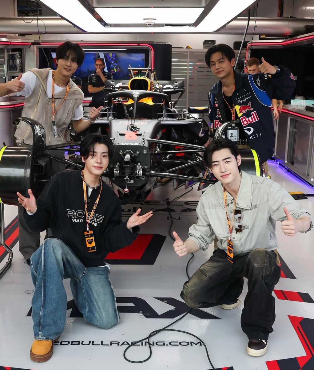 pporpraew48's tweet image. หล่ออะ