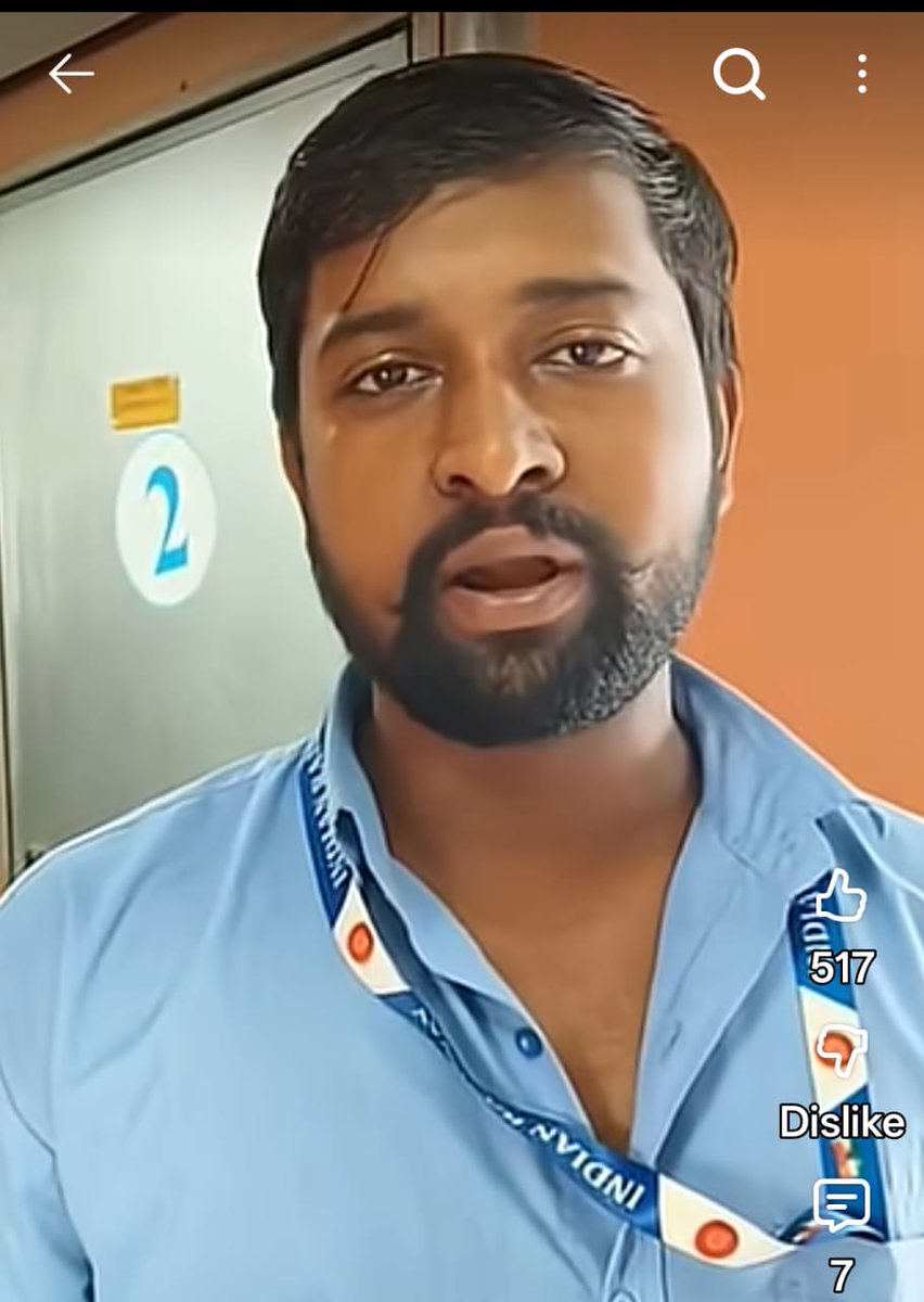 ऐसे लोगों को इतनी आसानी से छोड़ दिया जाता है जो बाद में धमकी देते है अभी कोई रेलवे स्टाफ होता तो प्रशासन उसकी हालत खराब कर देता ऐसे धमकी देने वाले सख्त एक्शन होना चाहिए। <a href="/AshwiniVaishnaw/">Ashwini Vaishnaw</a> <a href="/CPRONCR/">North Central Railway</a> <a href="/RailMinIndia/">Ministry of Railways</a> <a href="/GMNCR1/">GMNCR1</a> <a href="/drmncrald/">DRM PRAYAGRAJ, NCR</a> <a href="/prayagrajsrdcm/">prayagrajsrdcm</a>