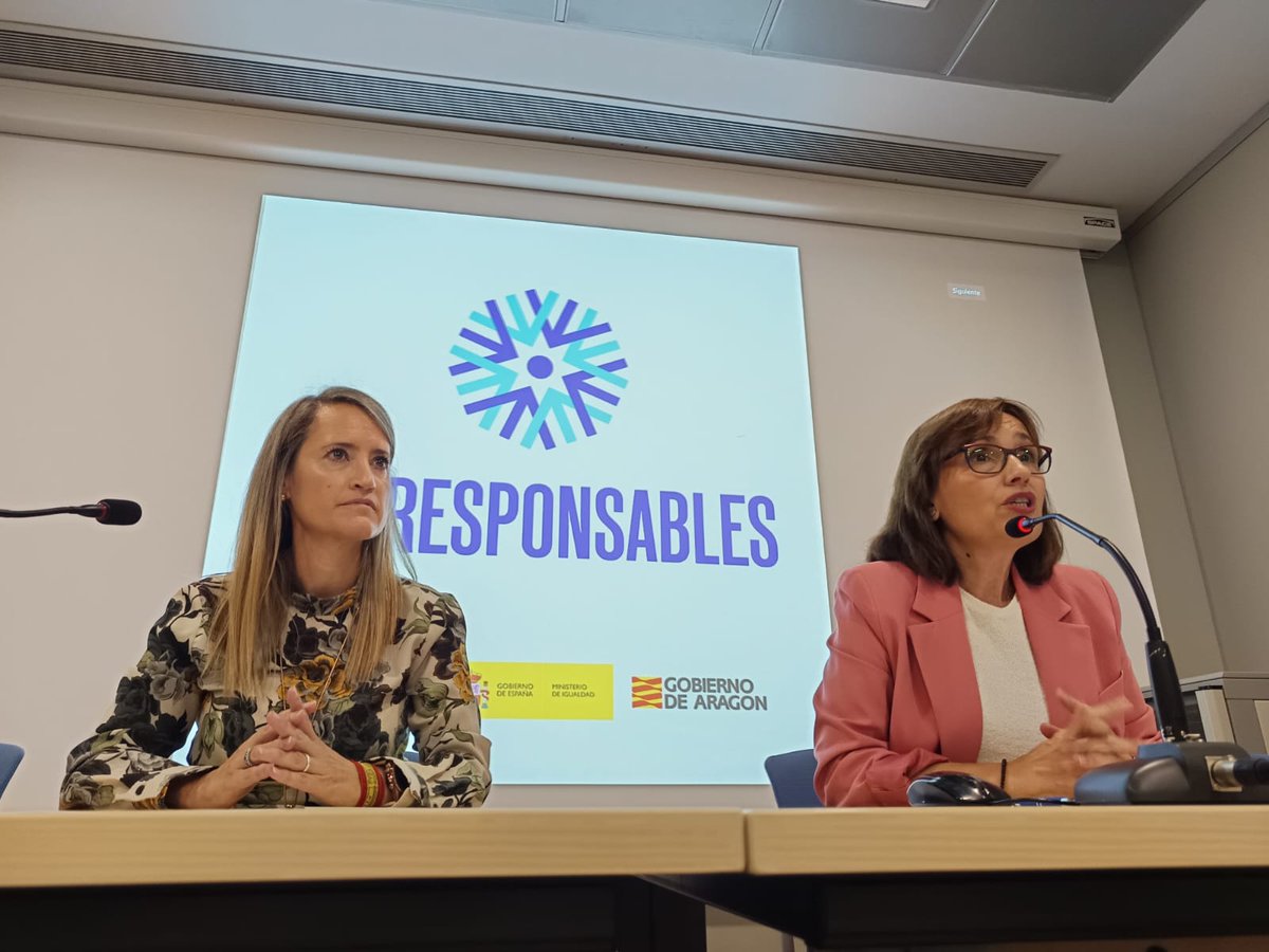 aragon_famcp's tweet photo. 👪 Jornada Plan #Corresponsables #Aragon
Nuestra vicepresidenta, Yolanda Sevilla, ha inaugurado las jornadas organizadas por la #FAMCP sobre el Plan Corresponsables Aragón junto a la directora del Instituto Aragonés de la Mujer (#IAM) ,María Antoñanzas. https://t.co/ix3AmaVi0J