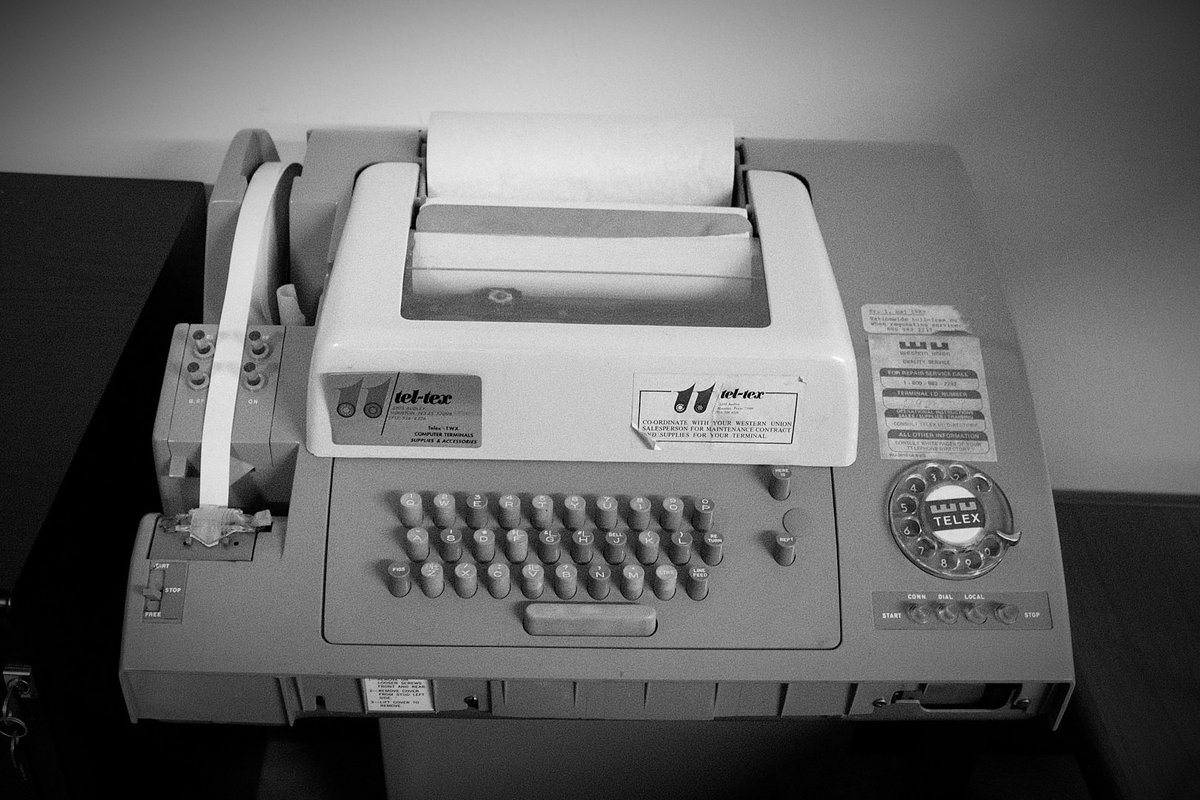 How did news get made in the 1970s? Sub-editors handed the copy to the telegraphists, who punched telex tape to send out on the wires at 50 baud — about 66 words per minute, really slow.

hypertextual.substack.com/p/inside-the-c…