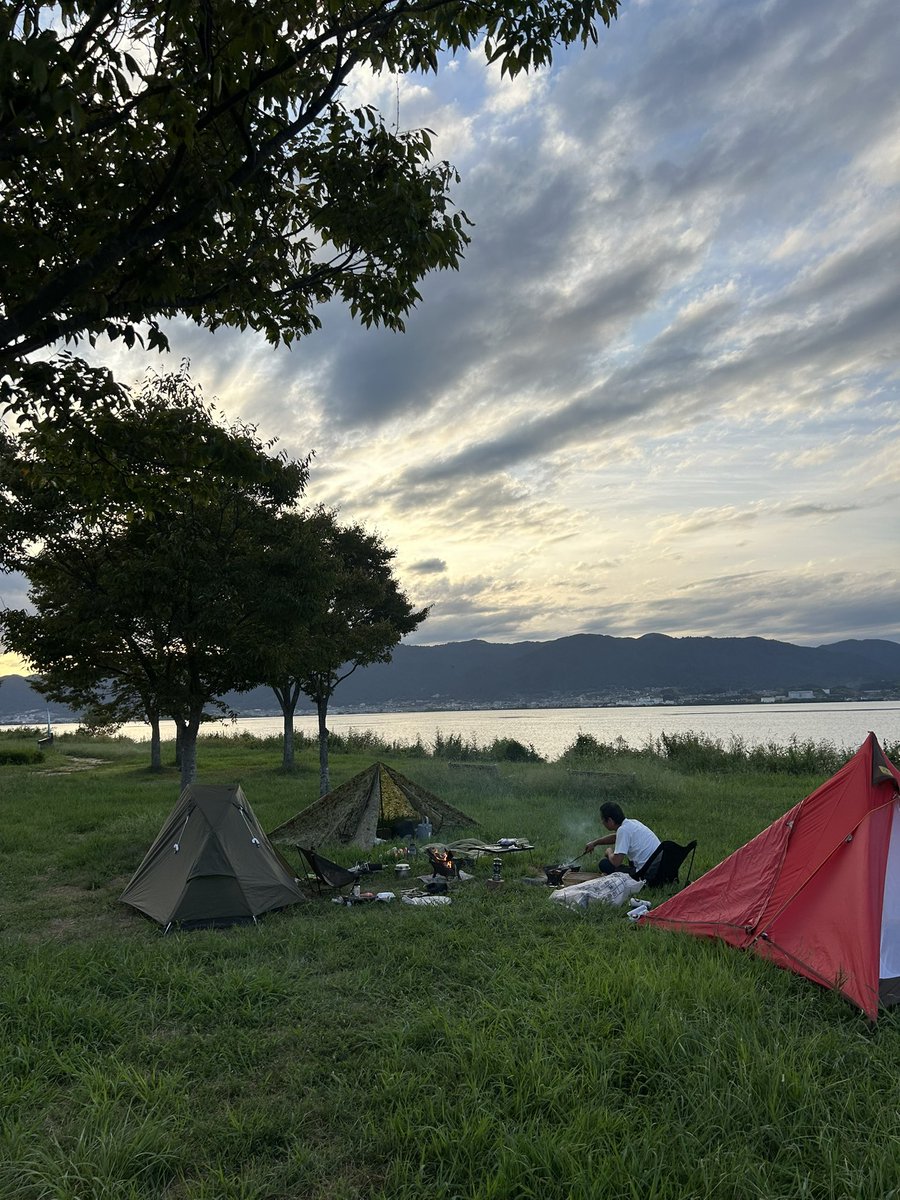 Gen53948738's tweet photo. #9月のキャンプを写真4枚で振り返る
ソログル2泊、ソロキャン2泊、ソロ1泊、デイ1回
①②琵琶湖 #支那2 、連泊
③#笠置キャンプ場
④#渚園キャンプ場
4泊5日の遠征キャンプ
神奈川から下道倶楽部で走行距離997.4km
4枚じゃたりん、道志の森キャンプ場のソログルもあったのに🥹 https://t.co/UbUIvC7PHn