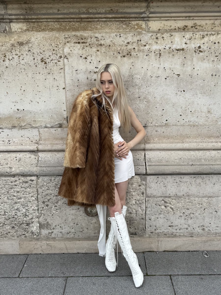 erinlecount's tweet photo. baby’s first paris fashion week https://t.co/rzNTOoeKr2
