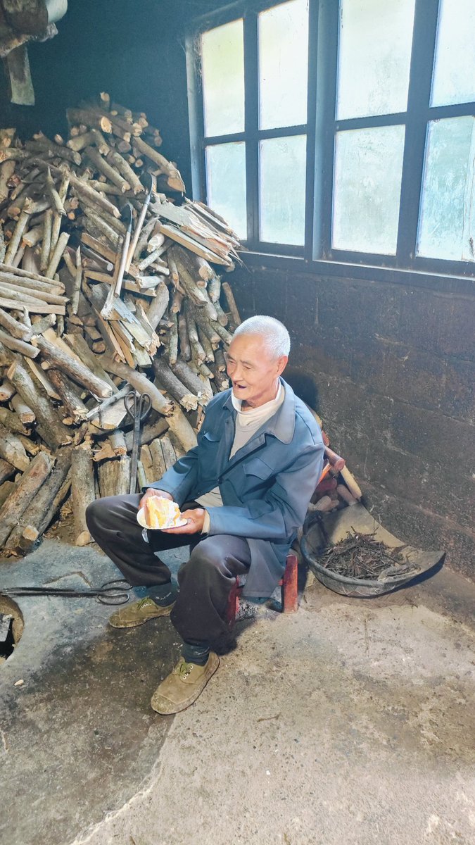 佳哥爷爷的八十大寿！
Happy Birthday~