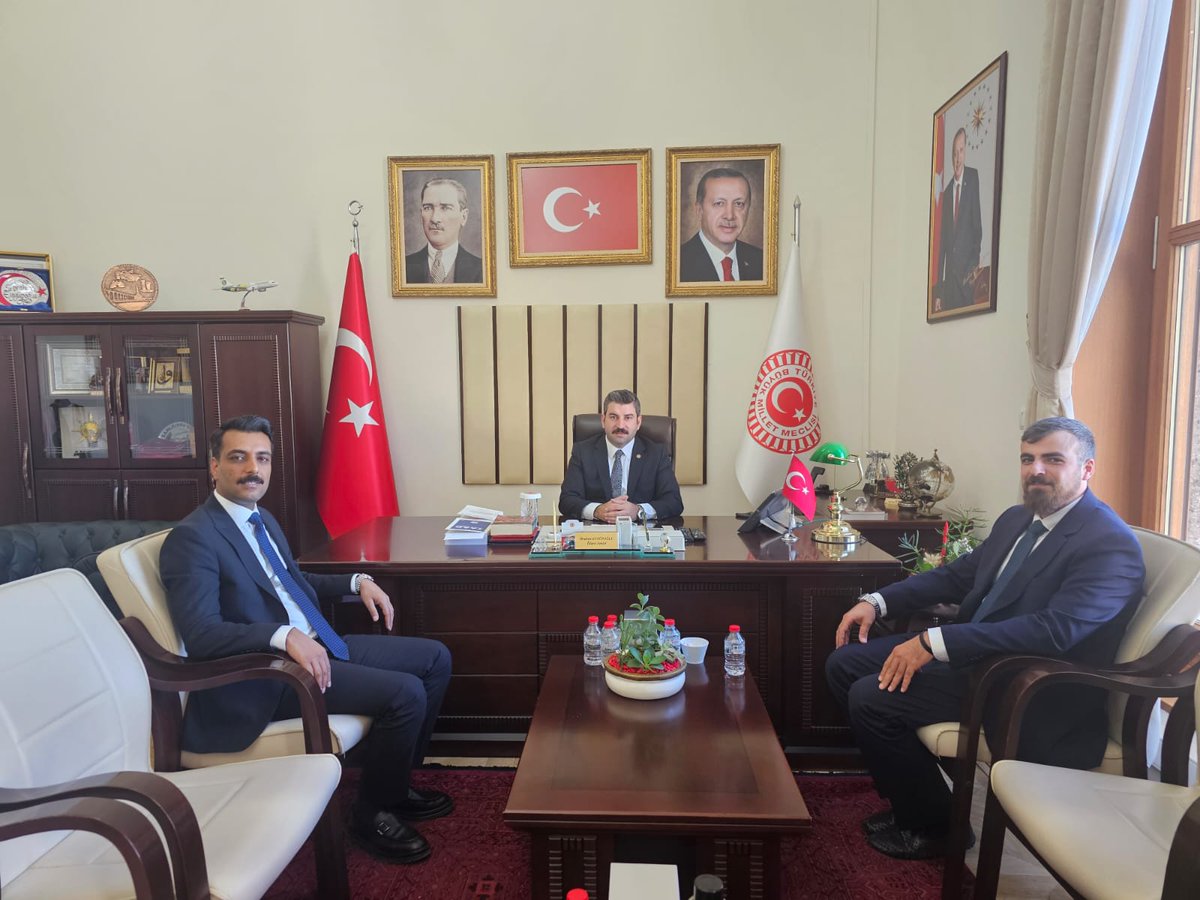 TBMM İdare Amiri ve Şanlıurfa Milletvekilimiz Sn. <a href="/ibrahimeyyupogl/">Av.İbrahim EYYÜPOĞLU</a>'nu TBMM'de ziyaret ettik.

Gençlik çalışmalarını istişare etme fırsatı bulduğumuz buluşmada, bizlere göstermiş olduğu samimi ilgisi ve konukseverliği için teşekkür ederim.