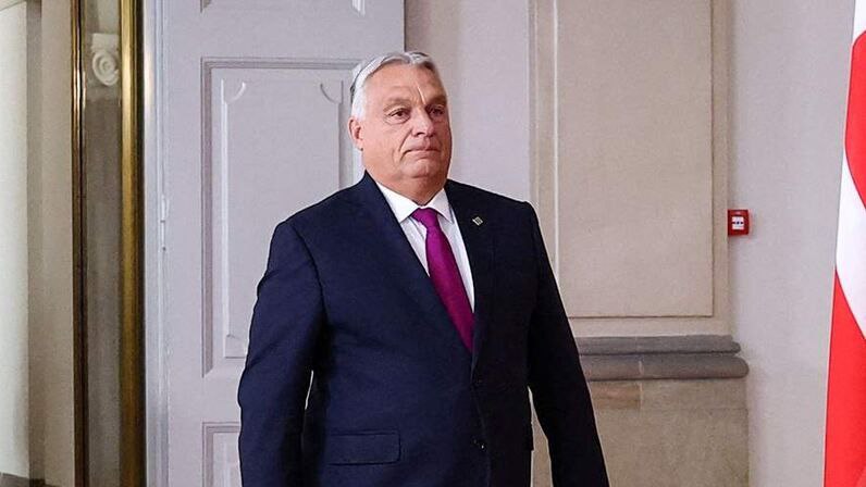 Pascal_Laurent_'s tweet photo. 🇭🇺 🇪🇺 🇷🇺 L'Union Européenne veut déclencher une guerre - Viktor Orban après le sommet de Copenhague.
«La situation est grave. Des propositions ouvertement bellicistes sont sur la table des négociations. Ils veulent transférer des fonds européens à l'Ukraine. Ils tentent d'accélérer l'adhésion de l'Ukraine à l'UE en usant de toutes sortes de stratagèmes juridiques. Ils veulent financer des livraisons d'armes. Toutes ces propositions montrent clairement que Bruxelles veut déclencher une guerre. Ce sommet prouve que les mois à venir seront marqués par une menace de guerre», a écrit le Premier ministre hongrois.