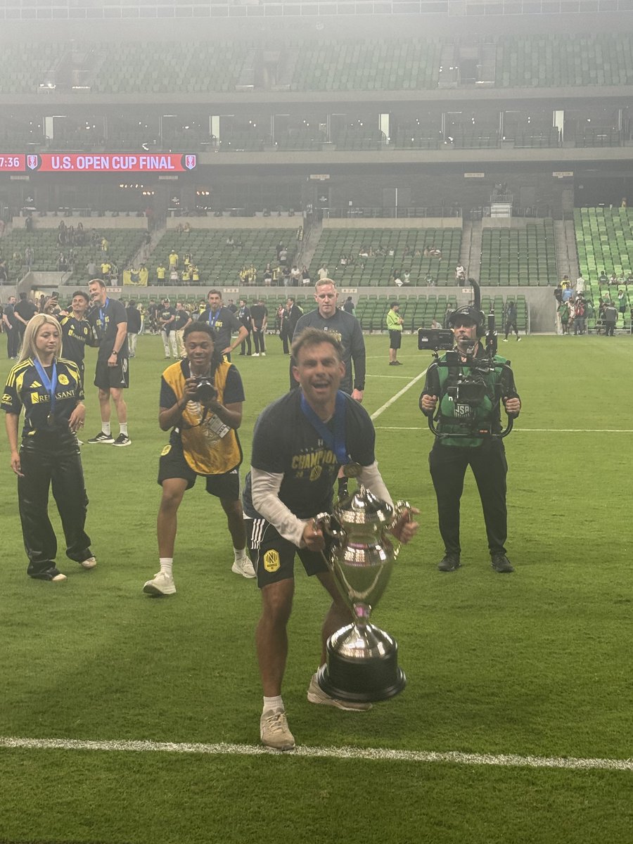 °Cobi° 🇺🇸🇷🇴⚽️| Croc Block Captain 🐊 tweet media