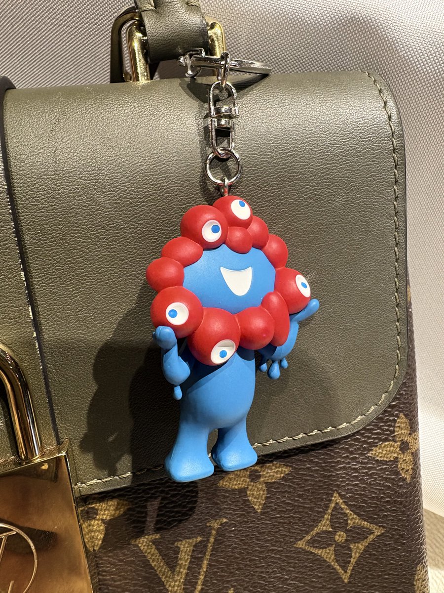 形の残るお土産ほしいって言ったらミャクミャクくれたっ🥹💙❤️
かばんに付けてお揃い♡かわいー💗