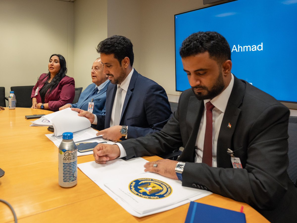 📰 واشنطن 🇺🇳|  وفد المجلس الانتقالي الجنوبي يعقد سلسلة لقاءات في واشنطن مع أعضاء من الكونغرس وجهات دولية بينها البنك الدولي، لبحث المستجدات ودعم مشاريع تنموية أبرزها خطة الكهرباء في عدن، ضمن جهود تعزيز الاستقرار والتنمية في الجنوب