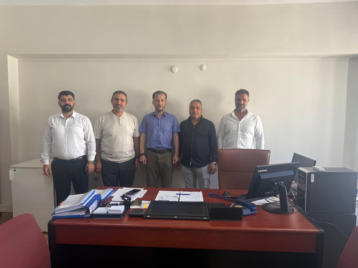 Şube başkanımız <a href="/selmannasiroglu/">M.Selman Nasıroğlu</a> yönetim kurulu üyelerimiz ile beraber İlimize yeni atanan  Gelir Yönetimi ve Denetim Grup Müdürümüz Alper Gündoğdu’yu makamında ziyaret etti.