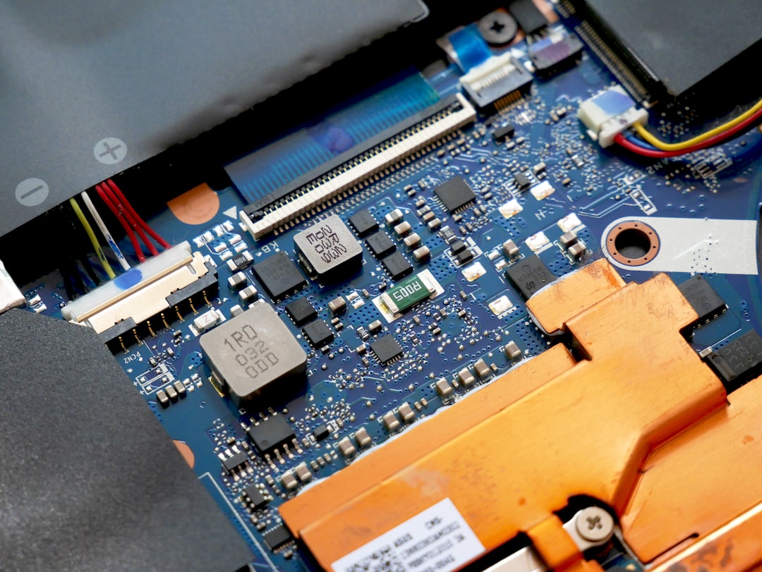 Repair_Media's tweet image. 📱 **Mobile Woes Fixed!**

Cracked screen? Battery troubles? At RepairMedia, we bring your mobiles back to life! Our experts ensure your device is ready for daily tasks. Contact us and stay connected. #PhoneFix
