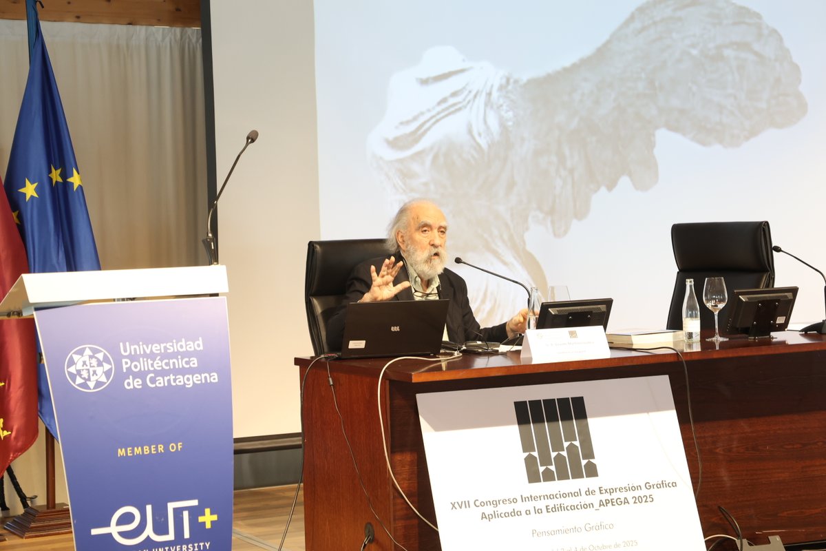 El arquitecto, diseñador gráfico, pintor y escultor @Vicente Martínez Gadea ha pronunciado la lección inaugural “Pensar con el lápiz en la mano” en el Congreso APEGA
upct.es/noticias/2025-…
#UPCT #Diseño #Innovación #ExpresiónGráfica #Arquitectura