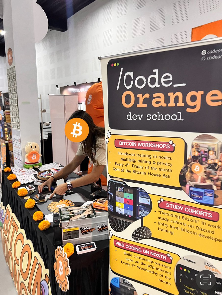 CodeOrangeDevs's tweet image. Many new bitcoiners minted at the @geniusacademyai summit today! 😇