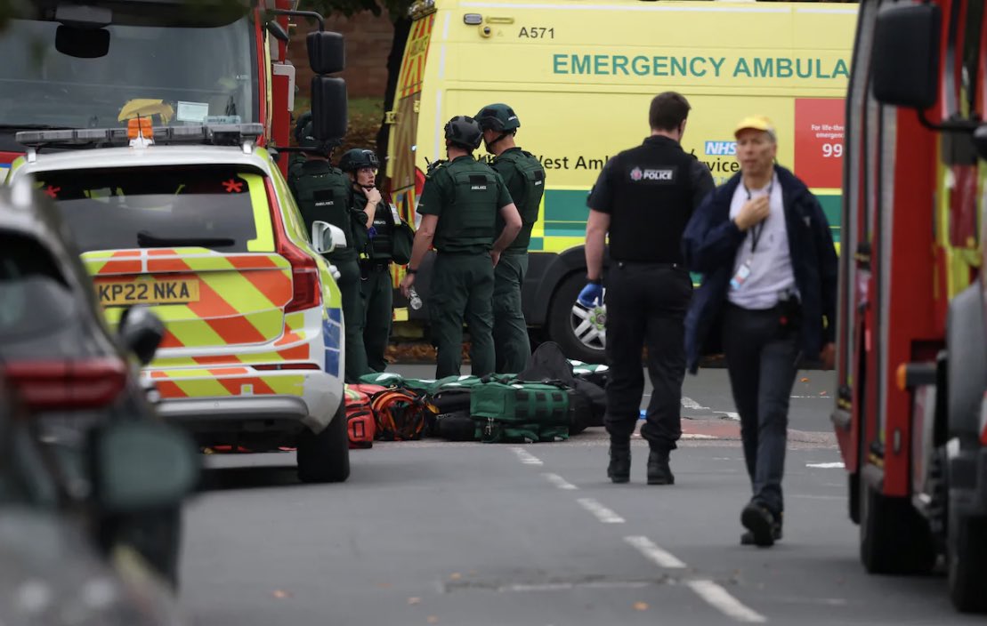 Verschrikkelijke aanslag in #Manchester. Joodse gemeenschappen vieren vandaag overal Grote Verzoendag / Yom Kippoer.

Ik wens hen allen heel veel sterkte toe en een veilig Joods nieuwjaar.