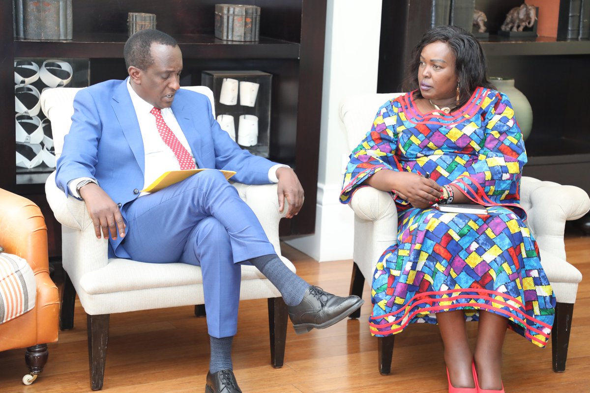 AFGMBoard's tweet image. Anti-FGM Board Chair Ipato Surum & CEO @lolojuberna met Narok Governor Patrick ole Ntutu to brief him on the upcoming Maasai Elders Declaration against FGM. Joined by Viola Rutto from @Amref_Kenya & Pauline Naikuni, Gender Officer, Narok. #EndFGM