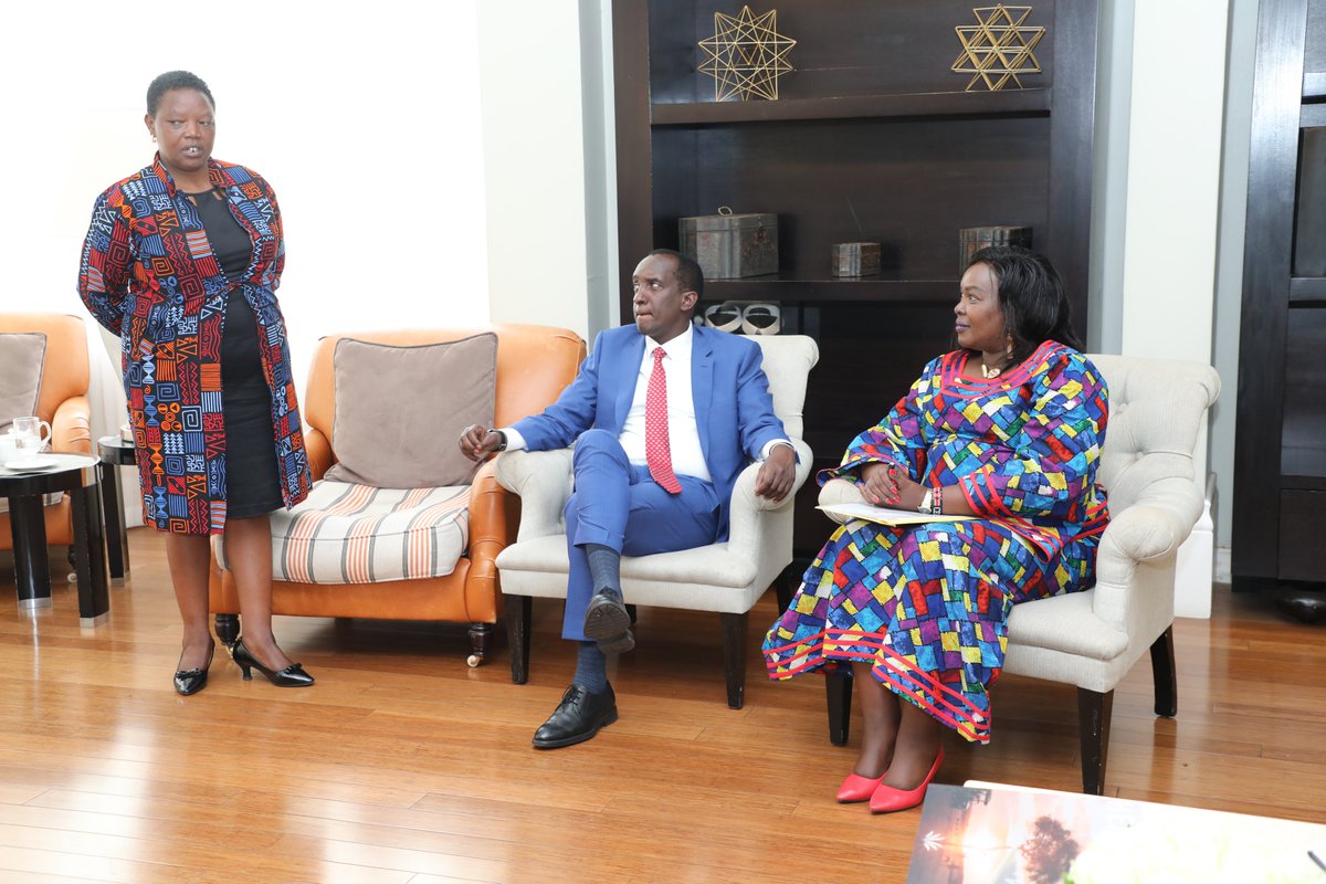 AFGMBoard's tweet image. Anti-FGM Board Chair Ipato Surum & CEO @lolojuberna met Narok Governor Patrick ole Ntutu to brief him on the upcoming Maasai Elders Declaration against FGM. Joined by Viola Rutto from @Amref_Kenya & Pauline Naikuni, Gender Officer, Narok. #EndFGM