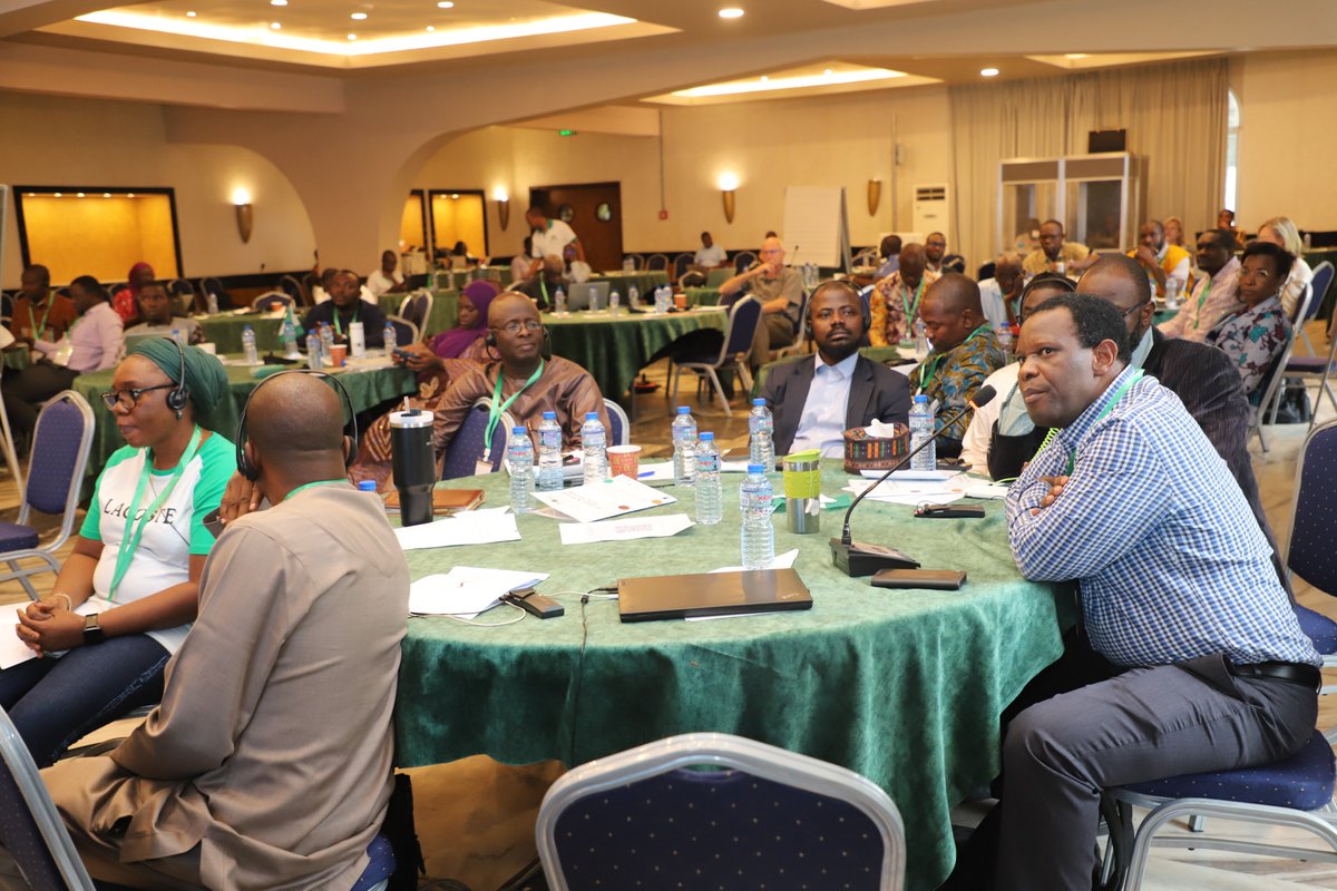 IFDCNWAF's tweet photo. Le J2 de l'Atelier stratégique et de plannification du #SoilValuesProgram a porté sur: Intégration cultures-élevage et la gestion des conflits. Les partenaires ont discuté du renforcement de la synergie entre producteurs agricoles et éleveurs pour un avenir inclusif.
#Agroecology https://t.co/eE937hyIiH