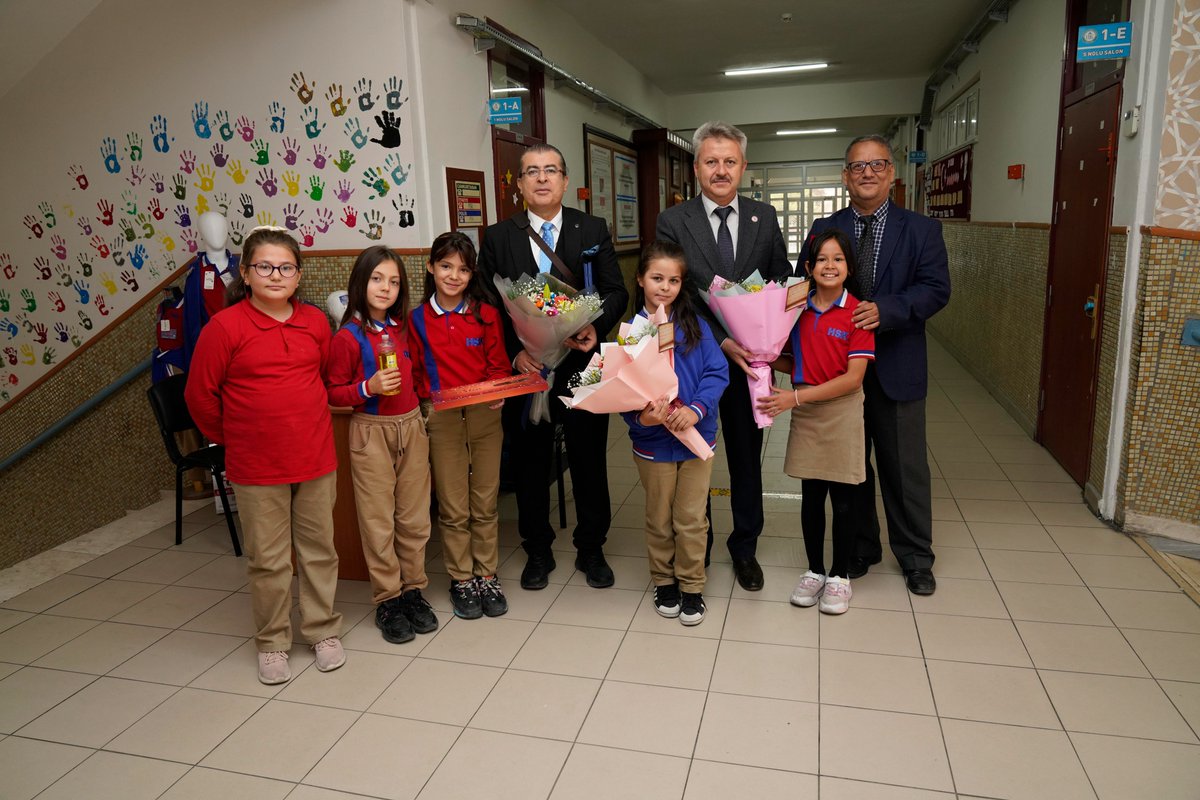 Üniversitemiz ile Konya İl Millî Eğitim Müdürlüğü arasında imzalanan “Toplumsal Katkı ve Sosyal Sorumluluk Projesi” başarıyla tamamlandı.

“Her Çocuk Özeldir” mottosuyla yürütülen projede, öğrencilerin ve öğretmenlerin daha iyi bir eğitim ortamına kavuşması hedeflenmişti.