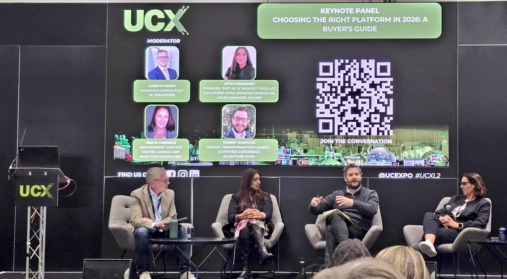 chris_neto's tweet image. .@Iffsi on a panel at #Ucxl25 dropping knowledge 🙌 #UCXL25 #avtweeps #proav