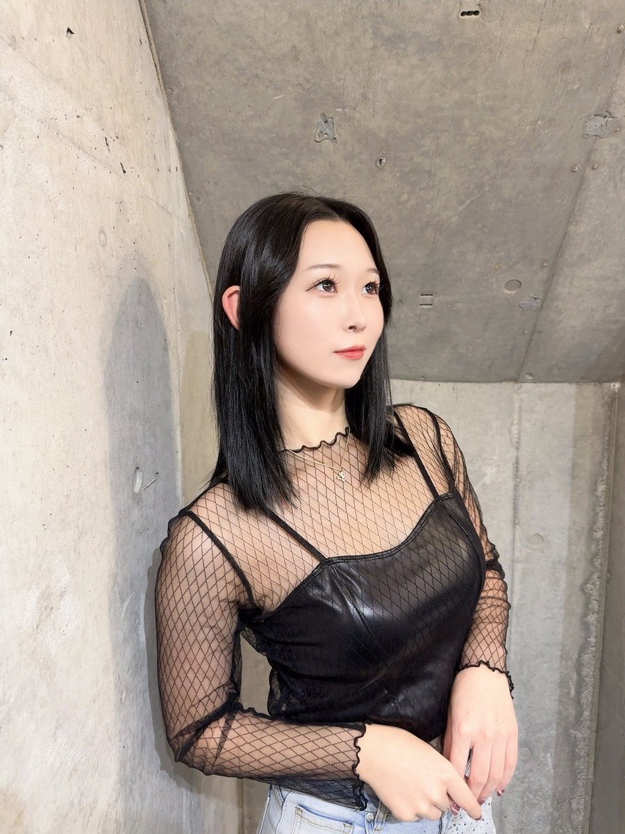 ayan_chann's tweet photo. 髪染めてきたよ🖤

どうかな、、？？ https://t.co/JKVwF6efx6