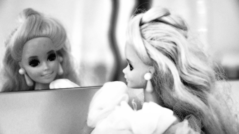 De Olimpia a Barbie: el CCCB programa un curso sobre la muñeca como espejo cultural.
Lo imparte <a href="/RitaRakosnik/">Rita Rakosnik</a>: tinyurl.com/mr3uevc4

🗓️Desde el 8 de octubre de 2025.
✔️Otros cursos y talleres: tinyurl.com/mr5nnv43