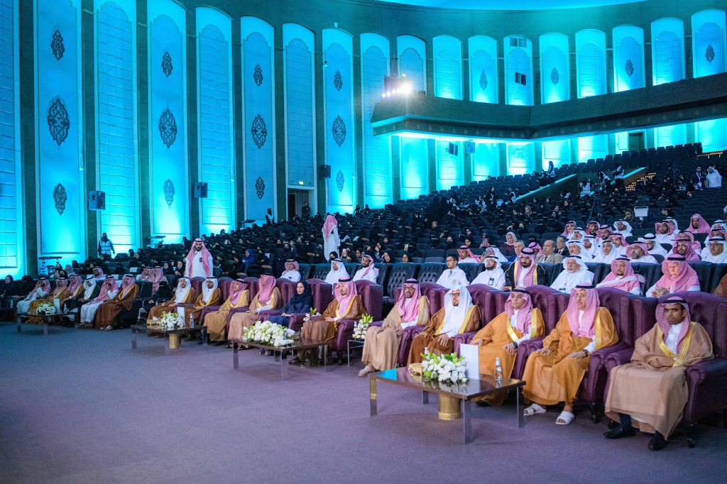 DaghstaniBashar's tweet image. سعدت وتشرفت بتقديم حفل #مؤتمر_الجيل_الخامس_من_التعليم
أمام صاحب السمو الملكي الأمير #سلمان_بن_سلطان أمير منطقة #المدينه_المنورة