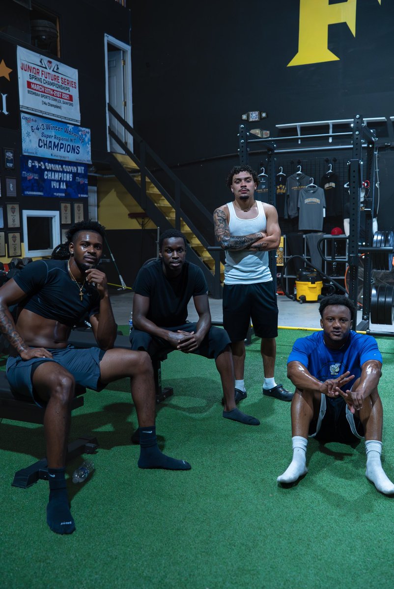 Adelyas Reaves tweet media