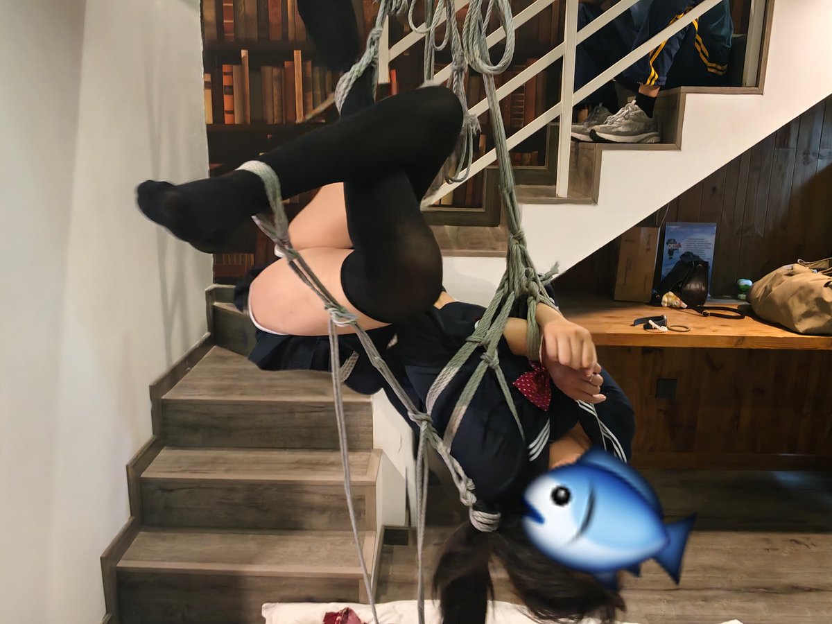 Xyu0309's tweet photo. 爱像是一根紧紧缠绕的绳索 每次拉扯都在心脏上留下淤青 痛 却又让人无法逃避
🪢@KB_ropebear https://t.co/J6VYcXAlfS