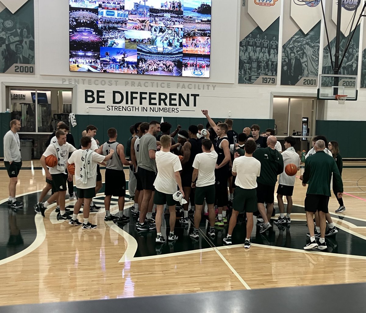Thank you <a href="/MSU_Basketball/">Michigan State Men's Basketball</a> for the hospitality!
Our staff had a chance to watch a very competitive and high-level practice yesterday in East Lansing. We will be bringing some drills back to Midland. 
#OnTheHunt