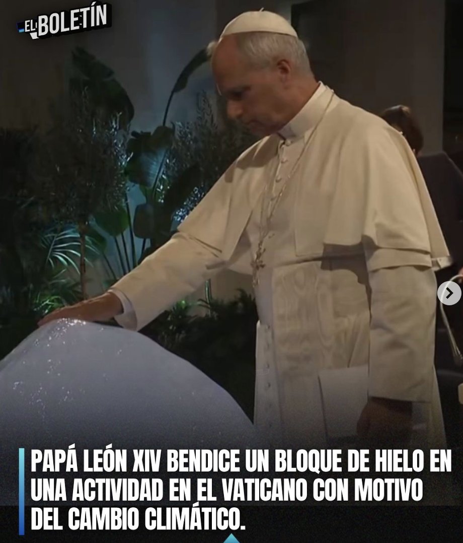 Lo criticable no es la bendición de un bloque de hielo sino que no haya ido acompañada de un Johnnie Walker blue label 🥃😉
