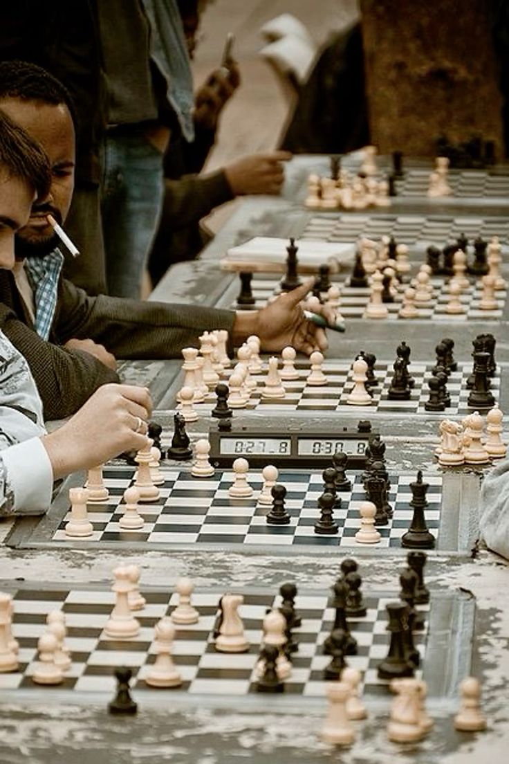 lottiesdear's tweet photo. #cr check &amp; mate ♟️ https://t.co/iWypZp3RPa