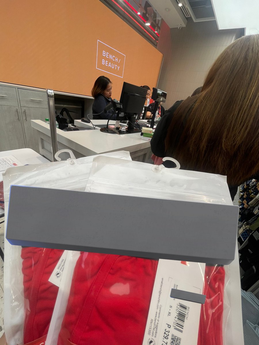 sincerelyjeromy's tweet photo. missed doing this. bought red undies for my upcoming board exam! iykyk 

Sana lucky din na mapili for Sunday. Willing to trade my Kyler PC po to Jiro please. 

See you, Anchors!

MEET HORI7ON WITH BENCH
#LiveAndSignedWithBench
#HORI7ONxBENCH
#HORI7ON #호라이즌
@HORI7ONofficial https://t.co/Q327giiTAP