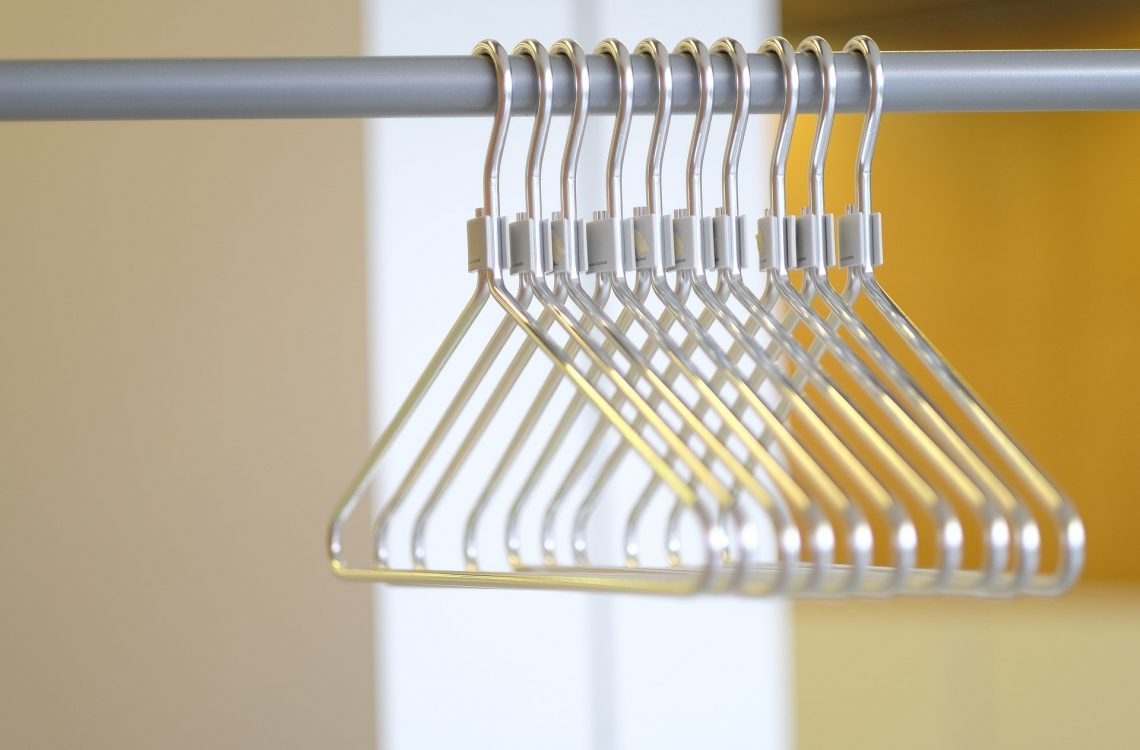 ¿Sabías que cada año en España se desechan cerca de 900.000 toneladas de ropa y apenas un 12% se reutiliza o recicla?

En nuestro blog te contamos cómo donar con confianza y dar una segunda vida a tus prendas, ideal para el cambio de armario de otoño. 👇

fundacionlealtad.org/donar-ropa-nun…