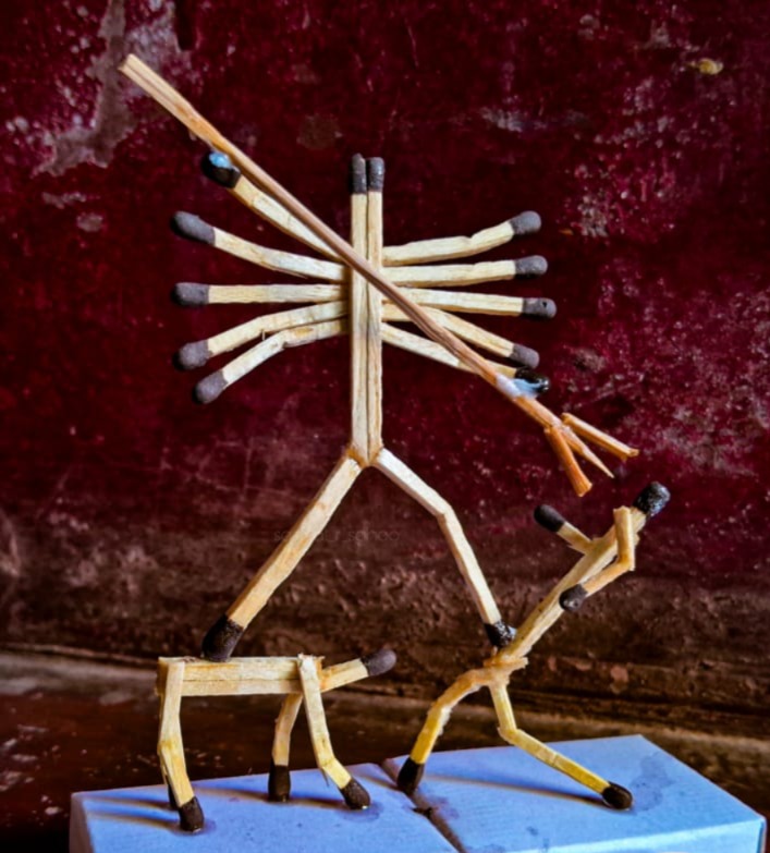 sambad_odisha's tweet image. #ଦିଆସିଲ_କାଠିରେ_ଦୁର୍ଗା..
ପୁରୀ କୁମ୍ଭାରପଡାର ୨୨ ବର୍ଷୀୟ ଶାଶ୍ୱତ ରଞ୍ଜନ ସାହୁ ଦିଆସିଲି କାଠିରେ ତିଆରି କଲେ ମାଆ ଦୁର୍ଗାଙ୍କ ଅବତାର
#DurgaPuja2025