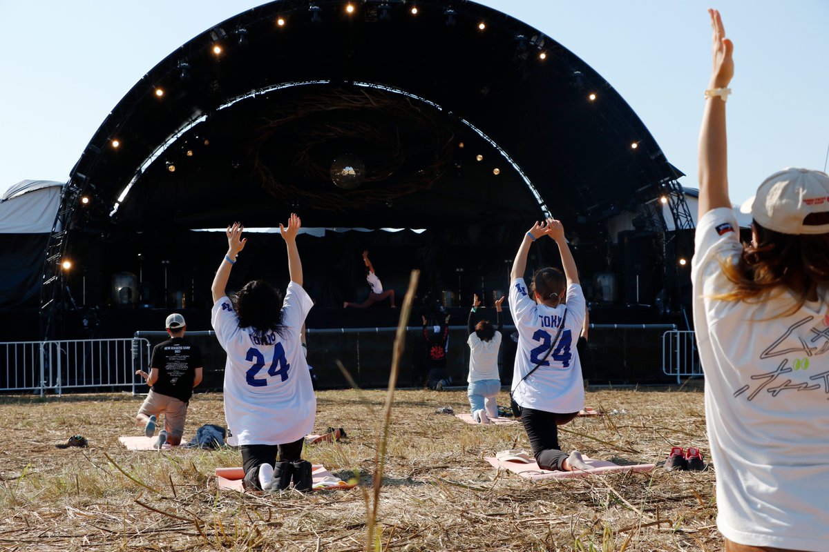 【#TOKYOISLAND チケット先着受付中！】

入場券・キャンプ券を先着にて受付中！
小学生以下のお子さまは保護者同伴のもと、保護者1名につき 1 名まで入場無料です！
都会にいながらも、大自然の中でキャンプを楽しめる他、
キャンプ宿泊者のみお楽しみ頂けるヨガや怪談も🏕️💫
tokyoisland.tokyo/tickets/