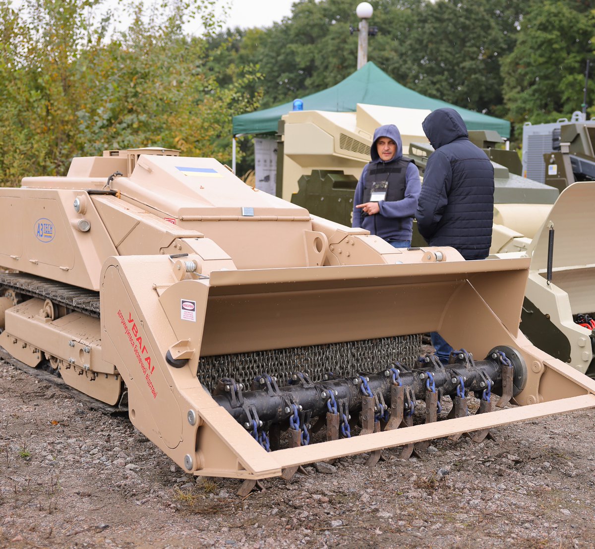 DOKING_Ltd's tweet image. At Security 2.0 in #Kyiv, @DOKING_Ltd showcased the #MV4, the world’s most #deployed demining machine. Proving unmatched efficiency, safety, and resilience in humanitarian mine action. 
🤝 Strengthening partnerships with #Ukraine’s mine action community
#MineAction