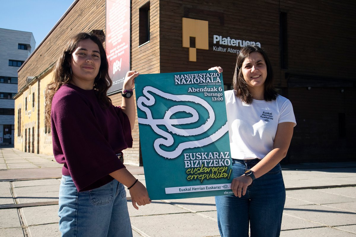 Orain da pizkunde berria hauspotzeko unea,
orain da esnatzeko garaia!💥

🔗 Zergatik? 👉 ehe.eus

Abenduaren 6an, euskaltzaleok har ditzagun
Durangoko kaleak Euskararen Errepublikaren alde!✊