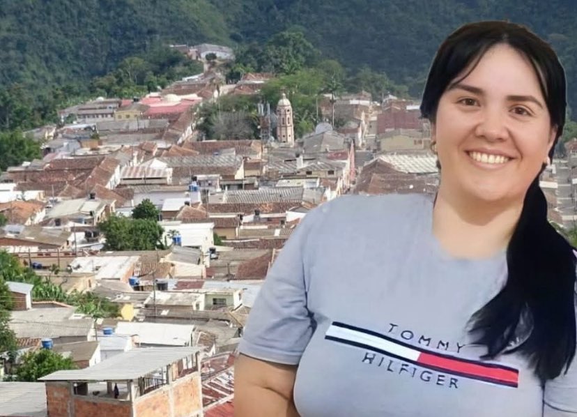 Buenos días seres de luz, la profesora Yuleima Duarte fue secuestrada en el Catatumbo por terroristas a quienes el gobierno les levantó sus órdenes de captura, pero como no va en un barco a Gaza al presidente le vale guevo! 
#PetroVergüenzaMundial